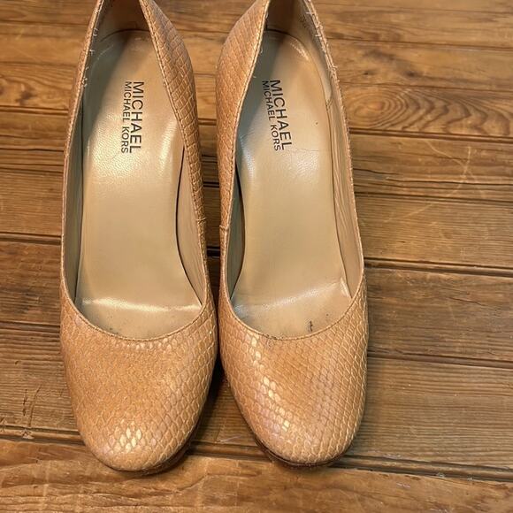 Michael Kors snakeskin leather tan platform heels pumps shoes size 7 - Picture 4 of 4